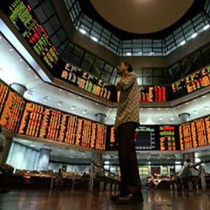 收评:沪指跌1.26%失守4000点,全市场超4700股收绿,银行板块逆势护盘